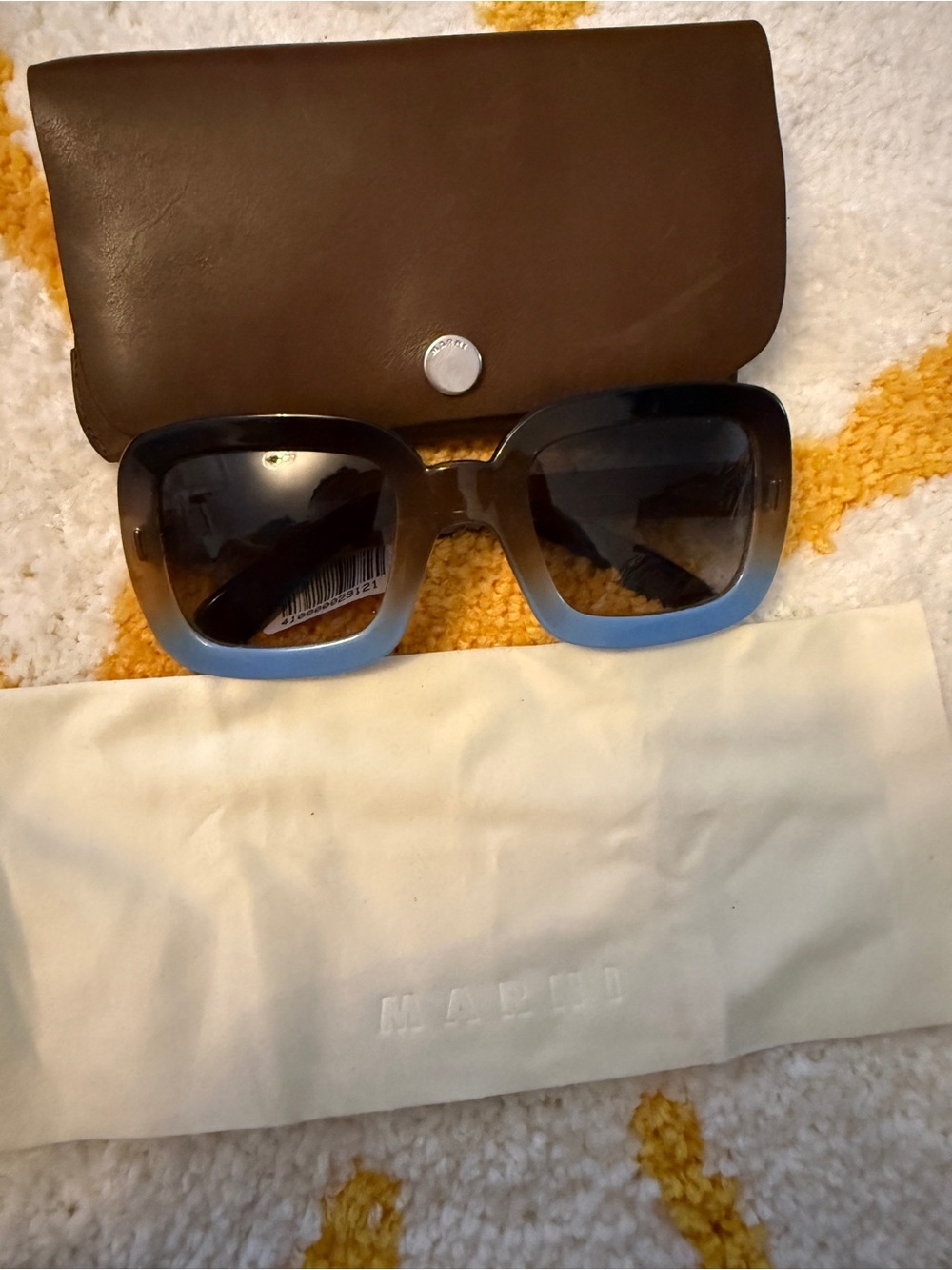 Brand new authentic Marni Sunglasses in Black Made in Italy 🇮🇹